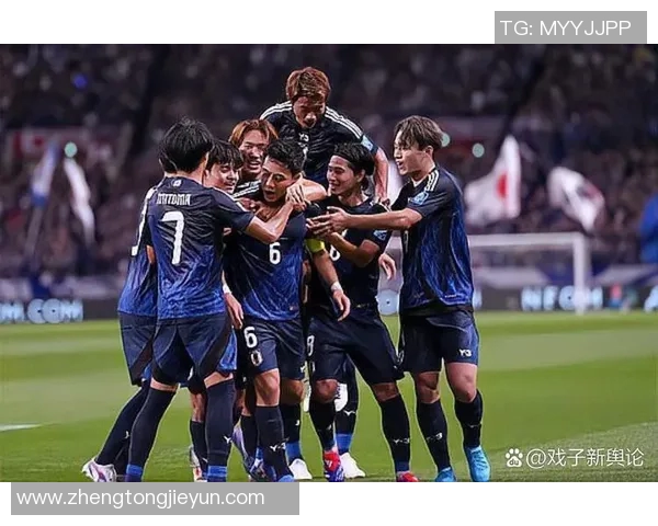 中国男足迎战日本队力争胜利展现团队精神与拼搏决心